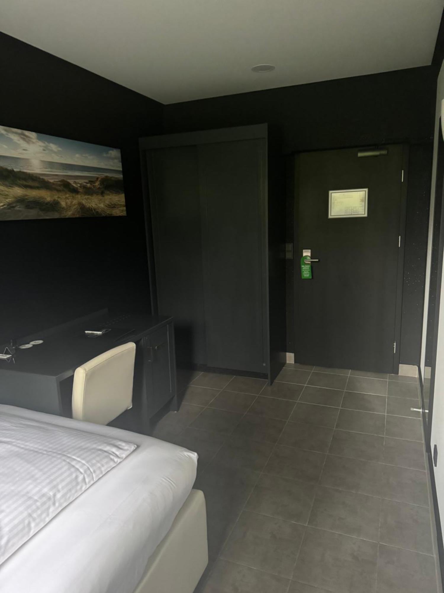 Tibet Hotel Am Airport Duesseldorf-ラーティンゲン エクステリア 写真