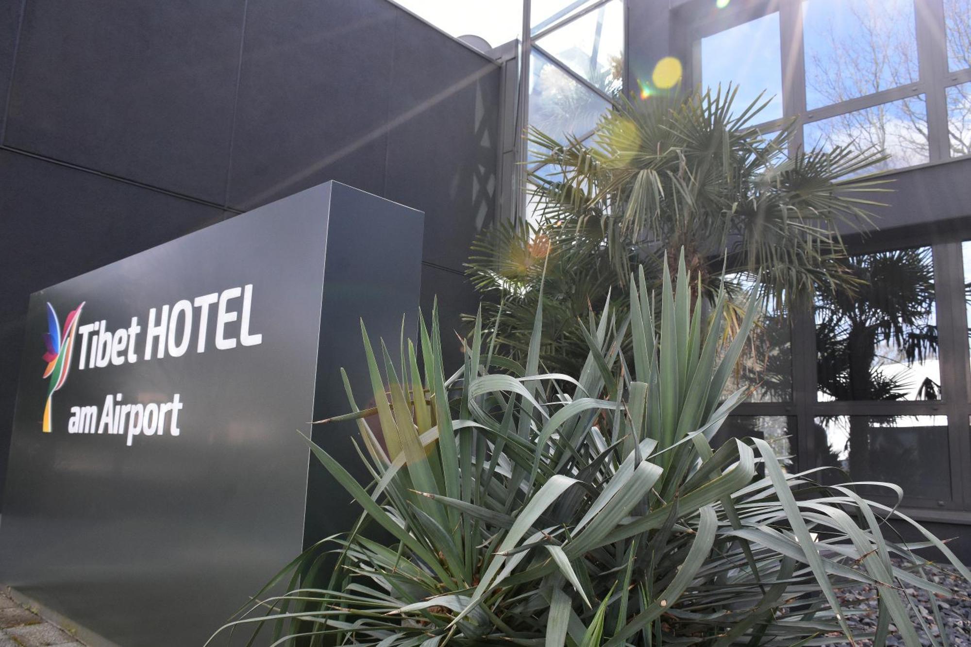 Tibet Hotel Am Airport Duesseldorf-ラーティンゲン エクステリア 写真