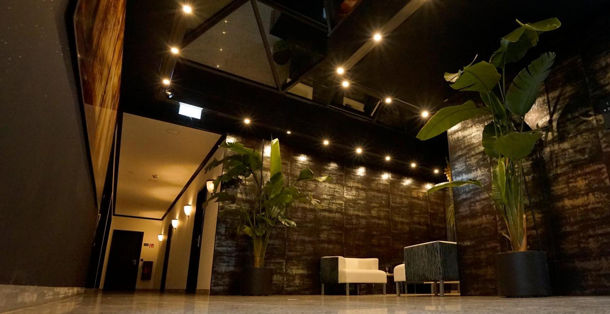 Tibet Hotel Am Airport Duesseldorf-ラーティンゲン エクステリア 写真